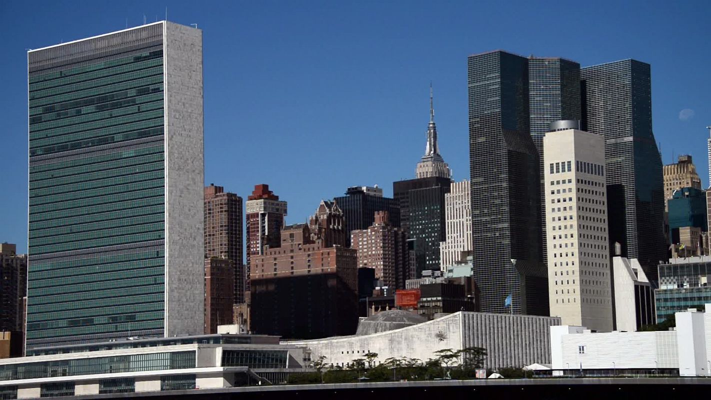 Manhattan Panorama From Roosevelt Island